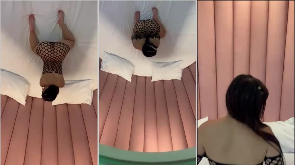 Katalina Sandoval with sexy clothes dancing prancing