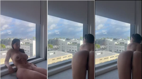 Rabuda Laura Venegas in Video Peladinha