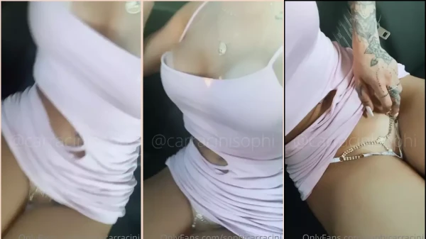 Sophia Carracini displaying the perfect body and the smooth pussy