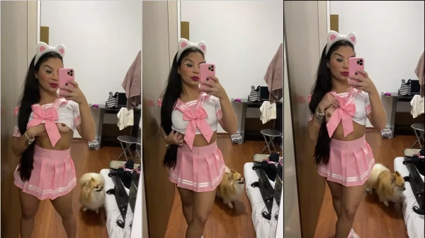 Kellyta Tharsys of Bunny Filming in the Room