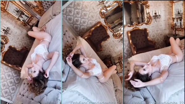 Lady White blonde busty in the best sensual rehearsal