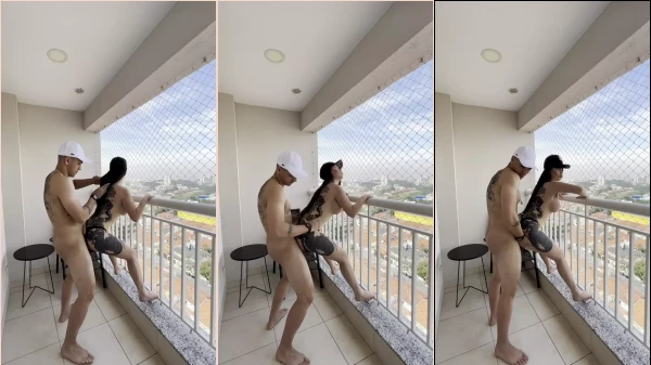 Mc Mayara hot giving on the balcony of the hotel