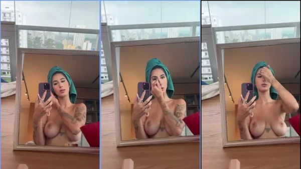 Gabriela Saleh Busty Makeup in the Mirror