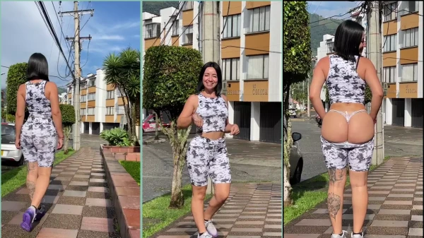 Soyluiicam in public lowered the pants and showed the ass
