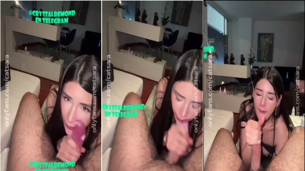 Catsara with mouth in the roll with ejaculated in the face