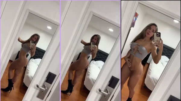 Isabella swellow very hot all naked