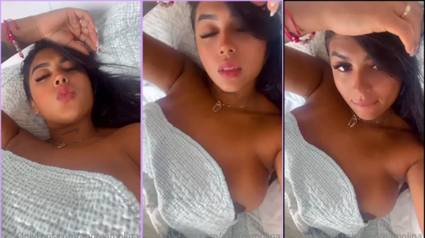 Always beautiful and hot, Andreamolina is showing off