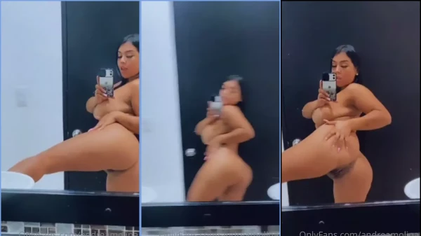 Andreamolina Busty Hot Naked In front of the mirror