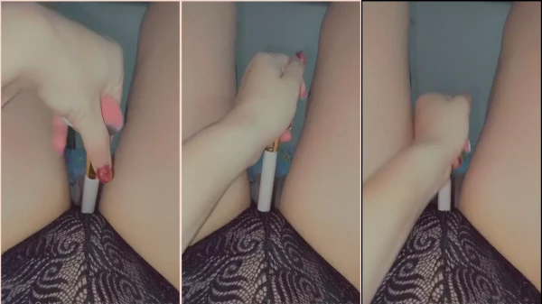 Caroa mayaaaa in video smoothing pussy with makeup